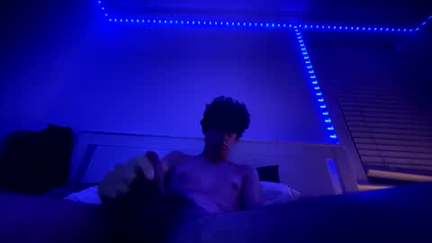 derek9169 online show from 11/18/25, 06:07