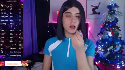 Derek independent online show from 01/01/25, 10:32