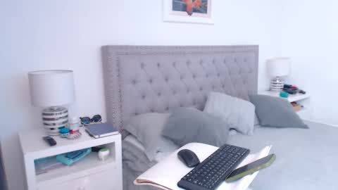 Derek online show from 03/02/26, 02:02