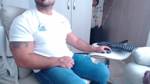 Derek online show from 06/20/26, 05:05