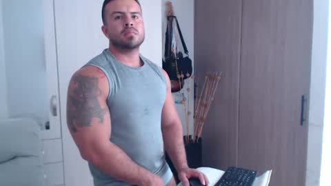 Derek online show from 07/08/26, 01:59