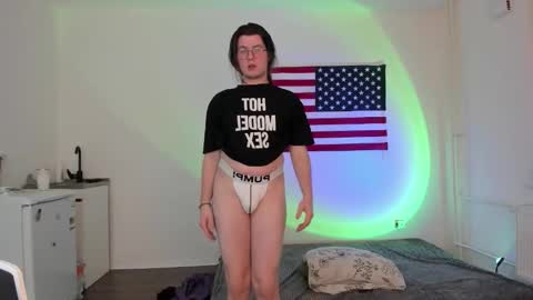 Derek online show from 12/01/25, 09:09