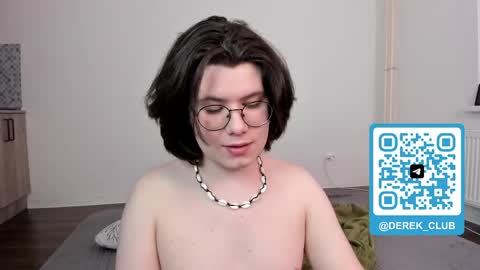 Derek online show from 04/10/26, 11:09