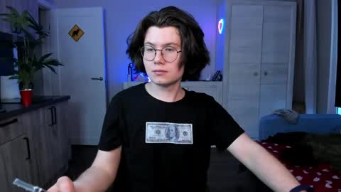 Derek online show from 05/17/26, 06:04