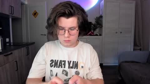 Snapshot of derek_shameless chatting on 06/25/26, 06:34 Derek online show from 06/25/26, 06:34
