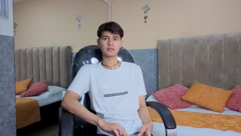 Snapshot of derek_sinn chatting on 02/08/26, 01:36 derek_sinn online show from 02/08/26, 01:36