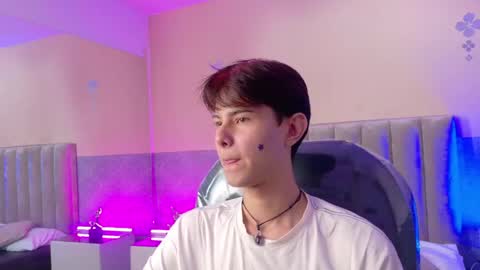 Snapshot of derek_sinn chatting on 05/09/26, 08:14 derek_sinn online show from 05/09/26, 08:14