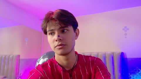 Snapshot of derek_sinn chatting on 05/19/26, 08:15 derek_sinn online show from 05/19/26, 08:15