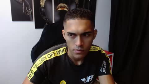 Snapshot of derek_storm_ chatting on 11/25/25, 11:54 D E R E K online show from 11/25/25, 11:54