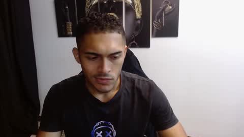 Snapshot of derek_storm_ chatting on 11/30/25, 11:58 D E R E K online show from 11/30/25, 11:58