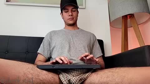 Snapshot of derek_stud_ chatting on 03/08/25, 04:39 Derek independent model online show from 03/08/25, 04:39