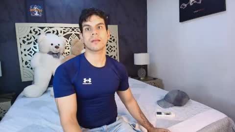 Snapshot of derek_voss chatting on 06/04/26, 12:11 derek_voss online show from 06/04/26, 12:11