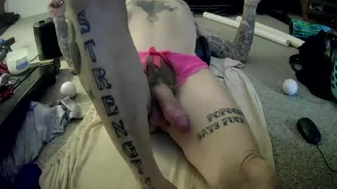 Snapshot of derekdiamond chatting on 02/19/25, 07:27 henry garfield online show from 02/19/25, 07:27