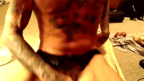 Snapshot of derekdiamond chatting on 10/05/25, 07:50 henry garfield online show from 10/05/25, 07:50