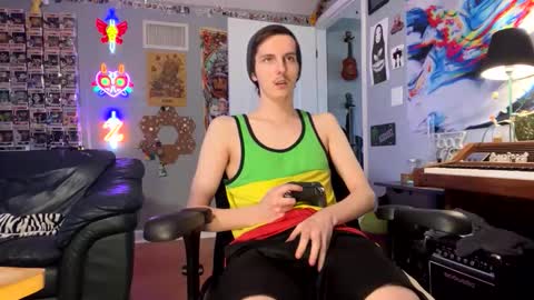 Snapshot of derekdings chatting on 12/20/25, 06:26 derekdings online show from 12/20/25, 06:26