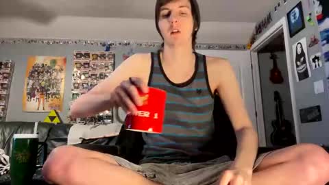 Snapshot of derekdings chatting on 03/17/26, 08:23 derekdings online show from 03/17/26, 08:23