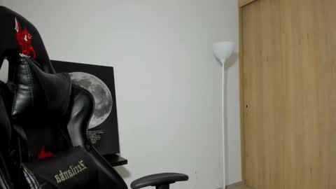 Snapshot of derekmuller11 chatting on 03/30/26, 11:39 derekmuller11 online show from 03/30/26, 11:39