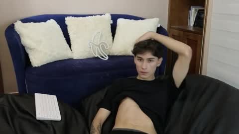 Derek online show from 11/12/25, 11:36