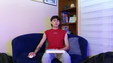 Derek online show from 06/10/26, 01:28