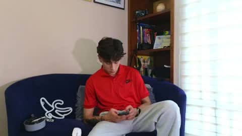 Derek online show from 06/19/26, 10:02