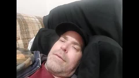 Snapshot of derf007 chatting on 01/17/25, 02:50 derf007 online show from 01/17/25, 02:50