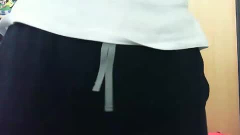 Snapshot of derkleineliebling chatting on 02/23/26, 01:52 derkleineliebling online show from 02/23/26, 01:52