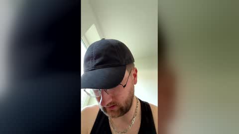 Snapshot of derkleinerabauke chatting on 04/22/26, 05:14 derkleinerabauke online show from 04/22/26, 05:14
