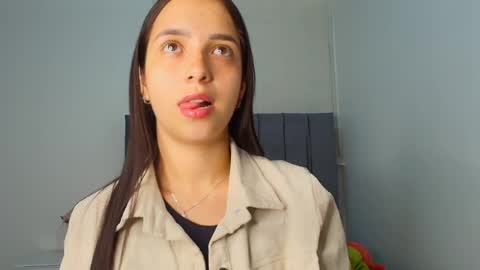 Snapshot of derly_cuervo703031 chatting on 04/10/26, 12:05 derly_cuervo703031 online show from 04/10/26, 12:05