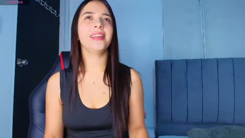 Snapshot of derly_cuervo703031 chatting on 06/22/26, 06:27 derly_cuervo703031 online show from 06/22/26, 06:27
