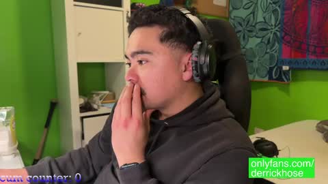 Snapshot of derrick_hose chatting on 01/10/25, 05:26 Derrick Hose online show from 01/10/25, 05:26