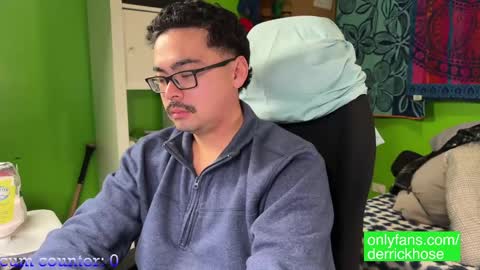 Snapshot of derrick_hose chatting on 01/11/25, 05:41 Derrick Hose online show from 01/11/25, 05:41