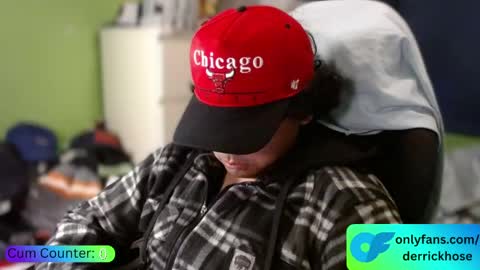 Snapshot of derrick_hose chatting on 04/27/26, 03:32 Derrick Hose online show from 04/27/26, 03:32