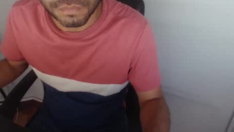 Snapshot of derrik_ chatting on 04/03/26, 12:36 online show from 04/03/26, 12:36