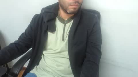 Snapshot of derrik_ chatting on 04/22/26, 09:55 online show from 04/22/26, 09:55