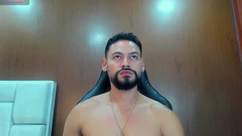 DerryBigger CM online show from 09/26/25, 08:57