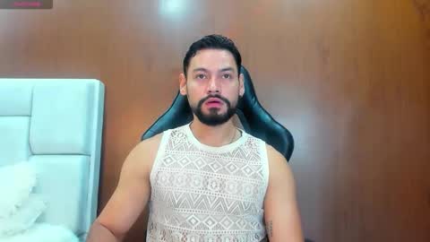 DerryBigger CM online show from 10/23/25, 02:27