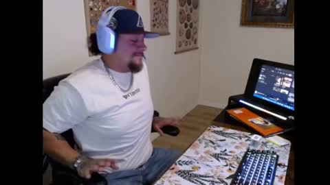 desertadventurer25 online show from 09/25/25, 04:38