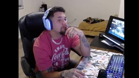 desertadventurer25 online show from 10/19/25, 08:15