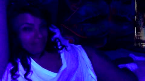 Snapshot of desertbeauty420 chatting on 05/30/26, 01:03 desert beauty420 online show from 05/30/26, 01:03
