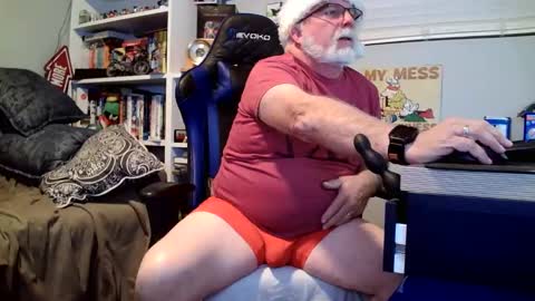 Snapshot of desertknight56 chatting on 11/27/25, 02:13 D K online show from 11/27/25, 02:13