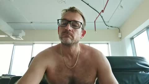 Snapshot of desertranger chatting on 12/15/24, 06:51 desertranger online show from 12/15/24, 06:51