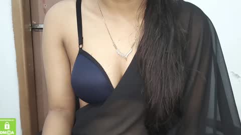 Eva and Adam online show from 02/02/25, 01:12