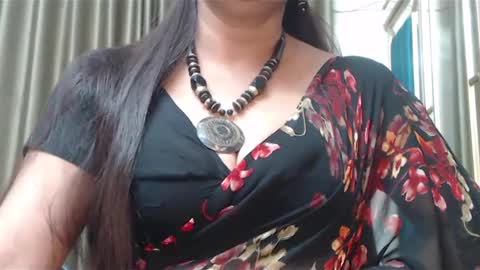 Maisa online show from 12/31/24, 04:46