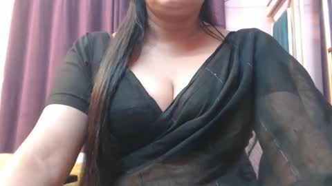 Snapshot of desimaisa130 chatting on 02/13/26, 04:58 Maisa online show from 02/13/26, 04:58