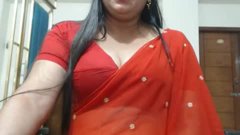 Snapshot of desimaisa130 chatting on 04/21/26, 03:50 Maisa online show from 04/21/26, 03:50