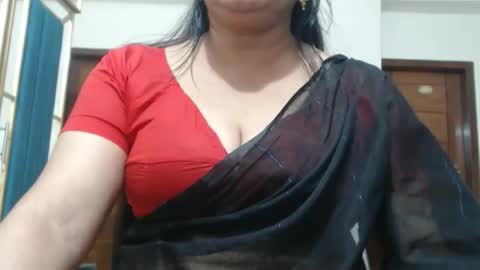 Snapshot of desimaisa130 chatting on 04/25/26, 04:48 Maisa online show from 04/25/26, 04:48