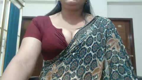 Snapshot of desimaisa130 chatting on 04/27/26, 04:16 Maisa online show from 04/27/26, 04:16