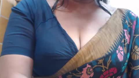 Snapshot of desimaisa130 chatting on 06/22/26, 05:54 Maisa online show from 06/22/26, 05:54