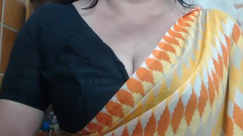 Snapshot of desimaisa130 chatting on 07/13/26, 04:54 Maisa online show from 07/13/26, 04:54