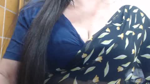 Snapshot of desimaisa130 chatting on 08/05/26, 06:11 Maisa online show from 08/05/26, 06:11